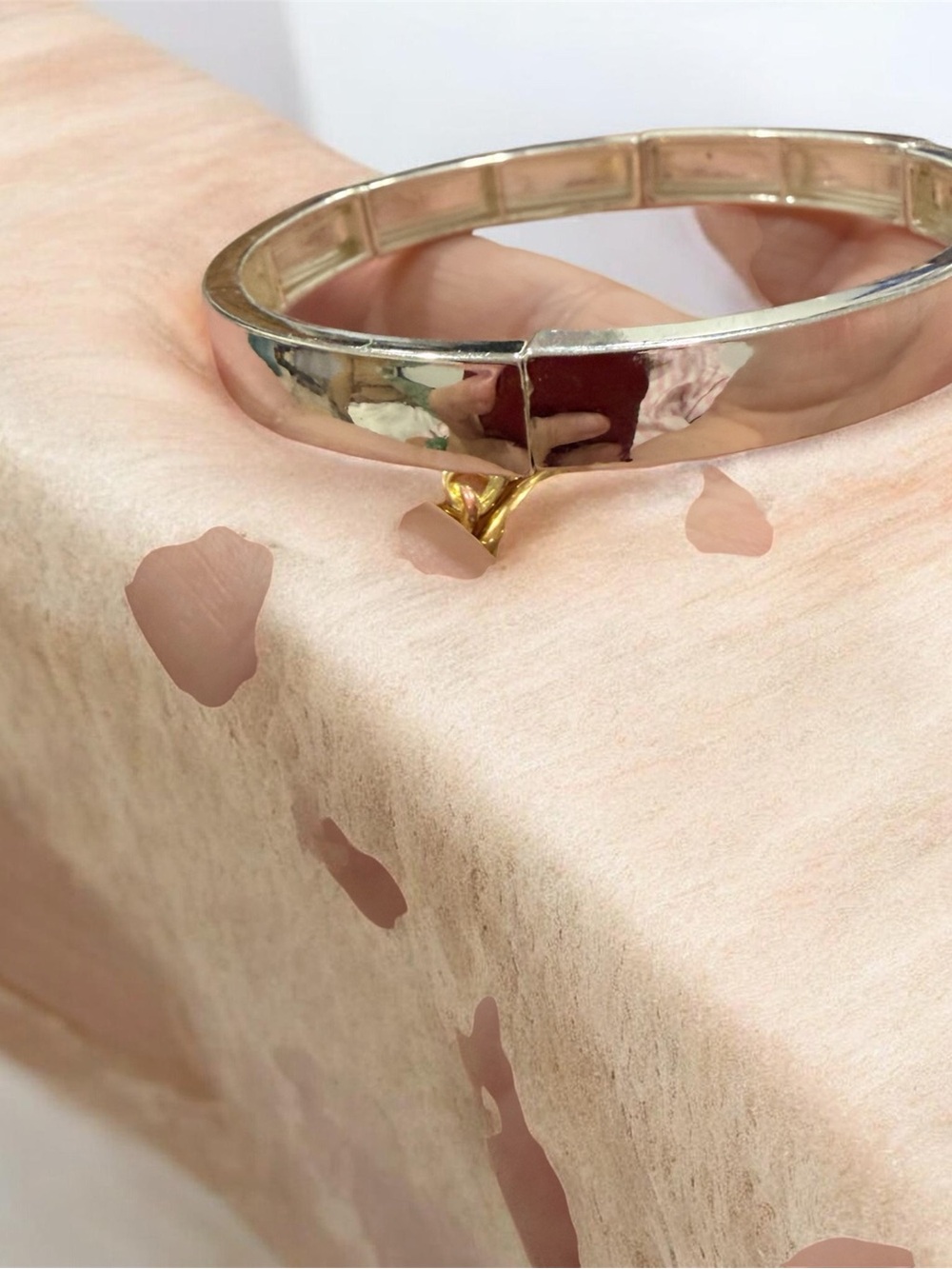Polished Gold-Tone Women's Bangle Bracelet